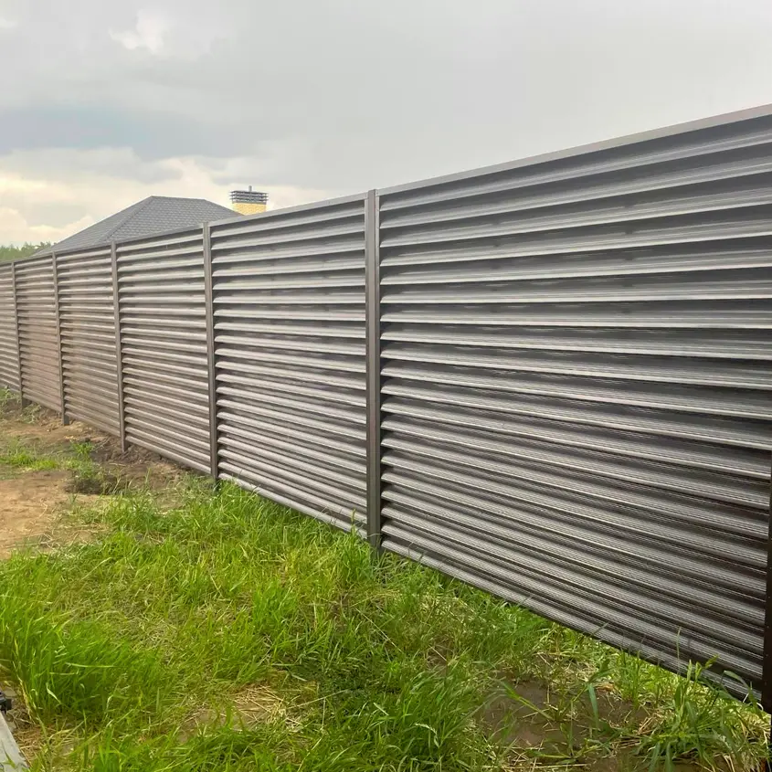 Фото 2 забор жалюзи-ранчо RAL8019 Темный Шоколад