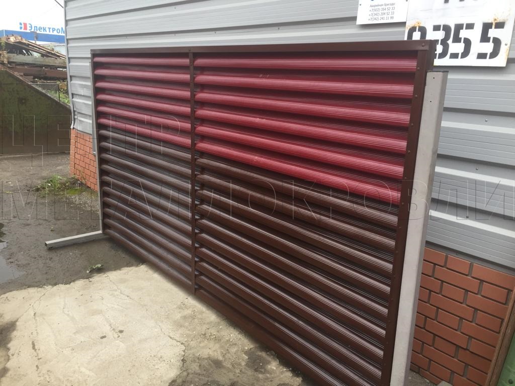 Стенд забора жалюзи с ламелями Еврожалюзи Стенд забора жалюзи с ламелями Еврожалюзи