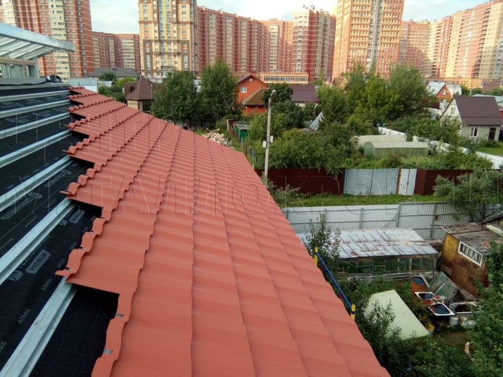 Металлочерепица Геркулес 8004 терракотовый Стальной Бархат от Центра Металокровли в Омске